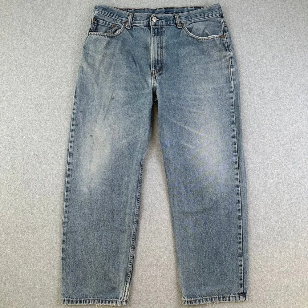 Levis 550 Mens Jeans Size 38x29 Relaxed‎ Fit Light Wash Denim Distressed Faded